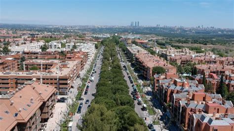 Compis mujeres en Avenida de Europa (Pozuelo de Alarcón)